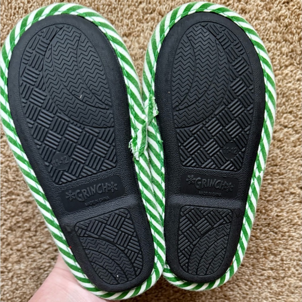 Festive Grinch Kids Slippers - Yellow and Red - Picture 3 of 5